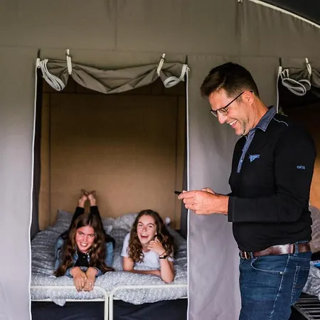 אוהל מפואר Country Camp Echternacherbrueck Echternacherbruck